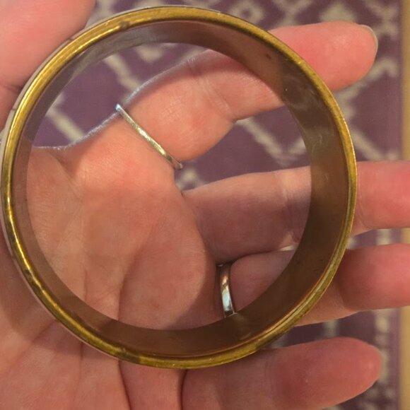 Vintage~ Mother of Pearl Large pieces cuff bracelet~ 9.5 inches around. - Picture 3 of 6